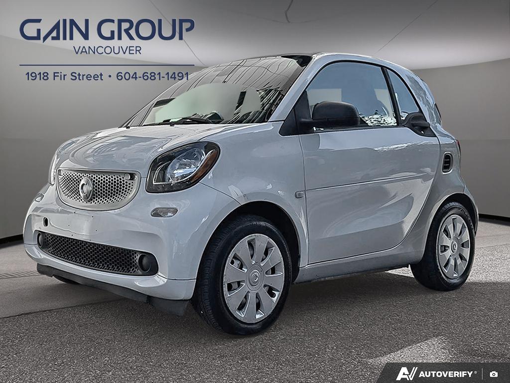 White 2016 smart fortwo Hatchback Rear-Wheel Drive