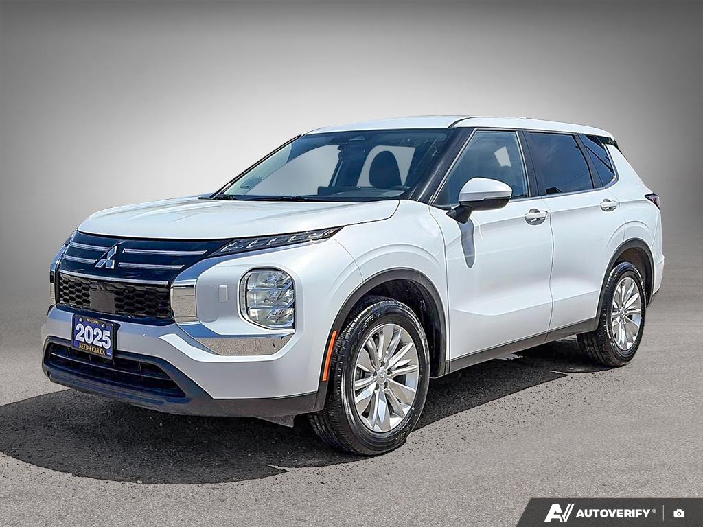 White 2025 Mitsubishi Outlander SUV / Crossover Front-Wheel Drive