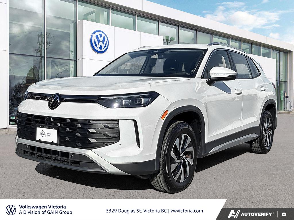 Pure White 2025 Volkswagen Tiguan SUV / Crossover  Automatic