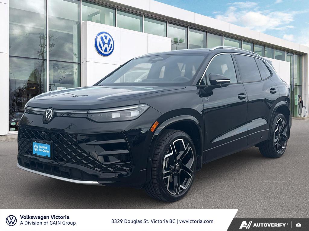 Deep Black Pearl 2026 Volkswagen Tiguan SUV / Crossover Automatic