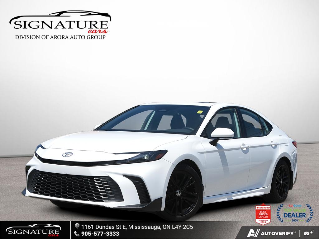 White 2025 Toyota Camry SE FWD Sedan Front-Wheel Drive Automatic